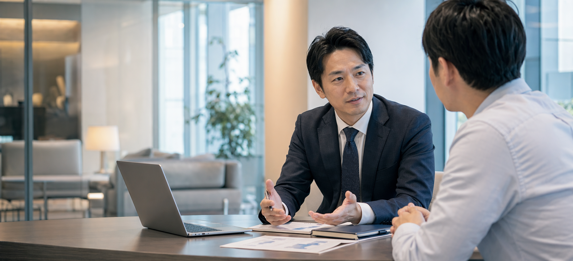 企業向けシステム提案の打ち合わせ風景